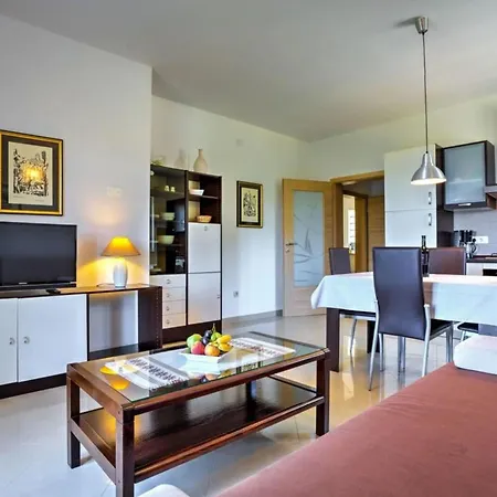 Wonderful With Sea View And Shared Pool Apartament *
