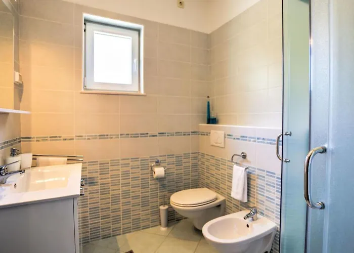 Wonderful With Sea View And Shared Pool Διαμέρισμα Brseč
