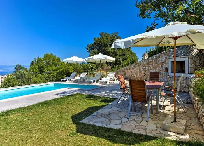 Wonderful With Sea View And Shared Pool Brseč